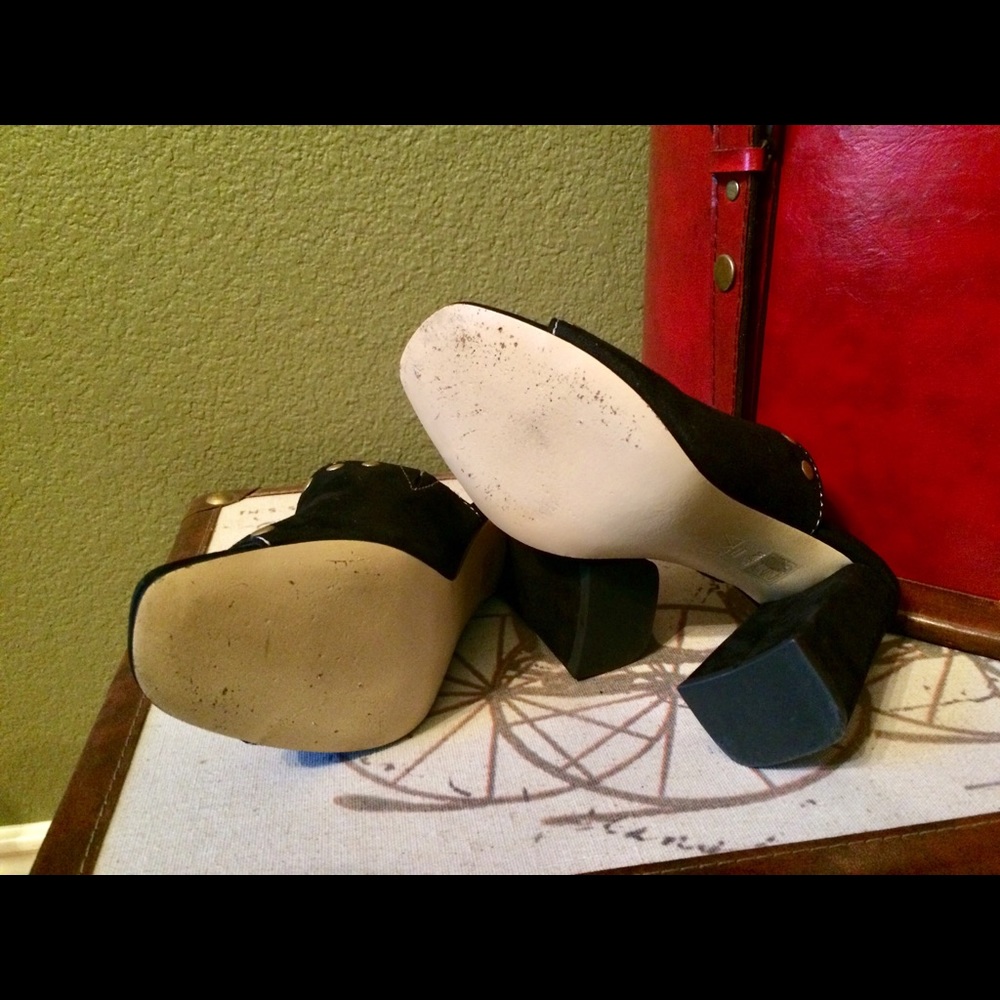 Suede Sandal - Picture 3 of 5